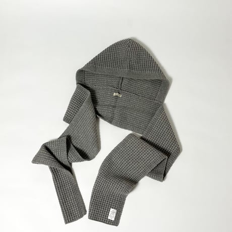 COMFORTABLE REASON "Waﬄe Hood Scarf"
