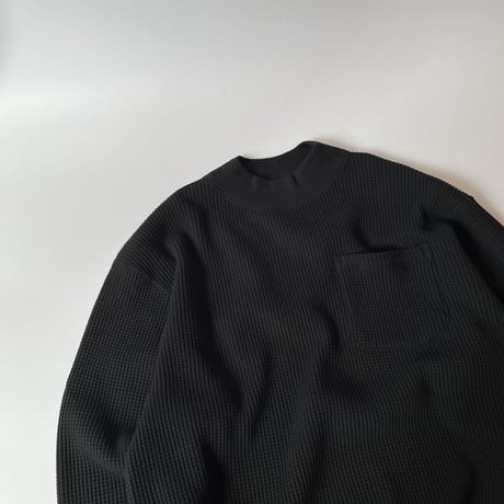 COMFORTABLE REASON "Big Waffle Mock Neck"