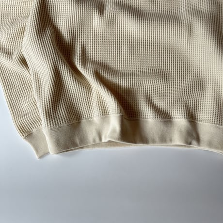 COMFORTABLE REASON "Big Waffle Mock Neck"