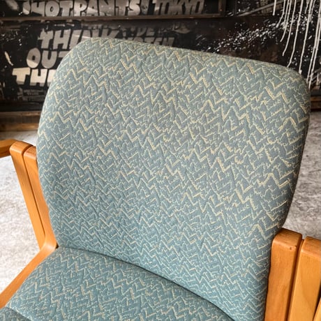JAPAN USED “ITOKI” WOODEN FRAME FABRIC ARM CHAIR