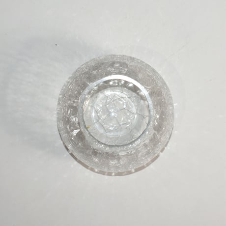 USED CRACK GLASS FLOWER VASE