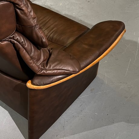 USED “EKORNES / ELDORADO” WOODEN FRAME GENIUS LEATHER 2P SOFA
