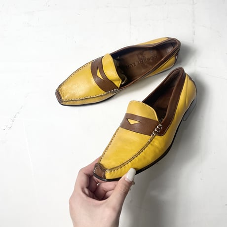USED "ROBERT ZUR" LEATHER SHOES