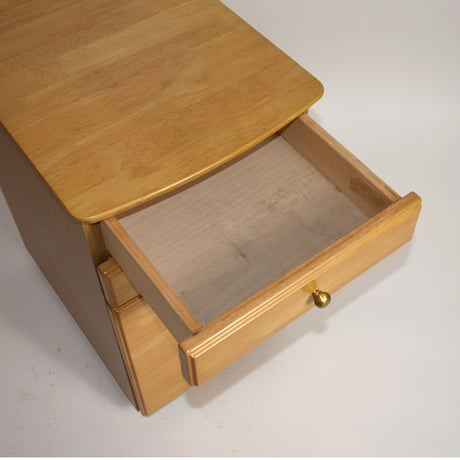 USED WOODEN CARRY CABINET