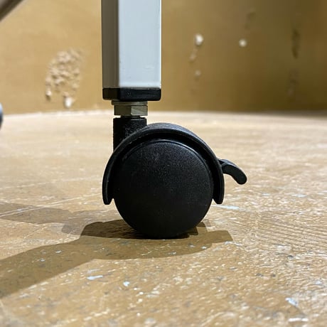 USED METAL CARRY RACK