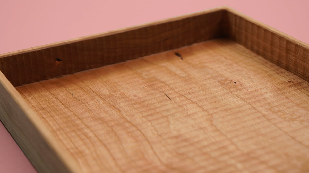 木製彫刻入り四角盆 木製彫刻入り四角盆 お盆/トレー - FRANK暮らしの道具