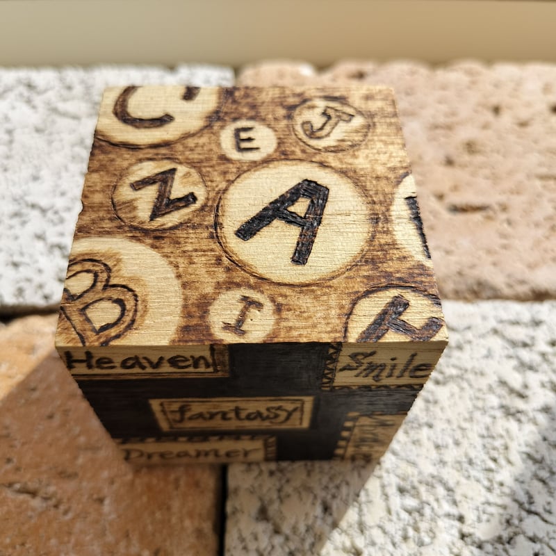 キューブ型焼き絵オブジェ | FREE MODE