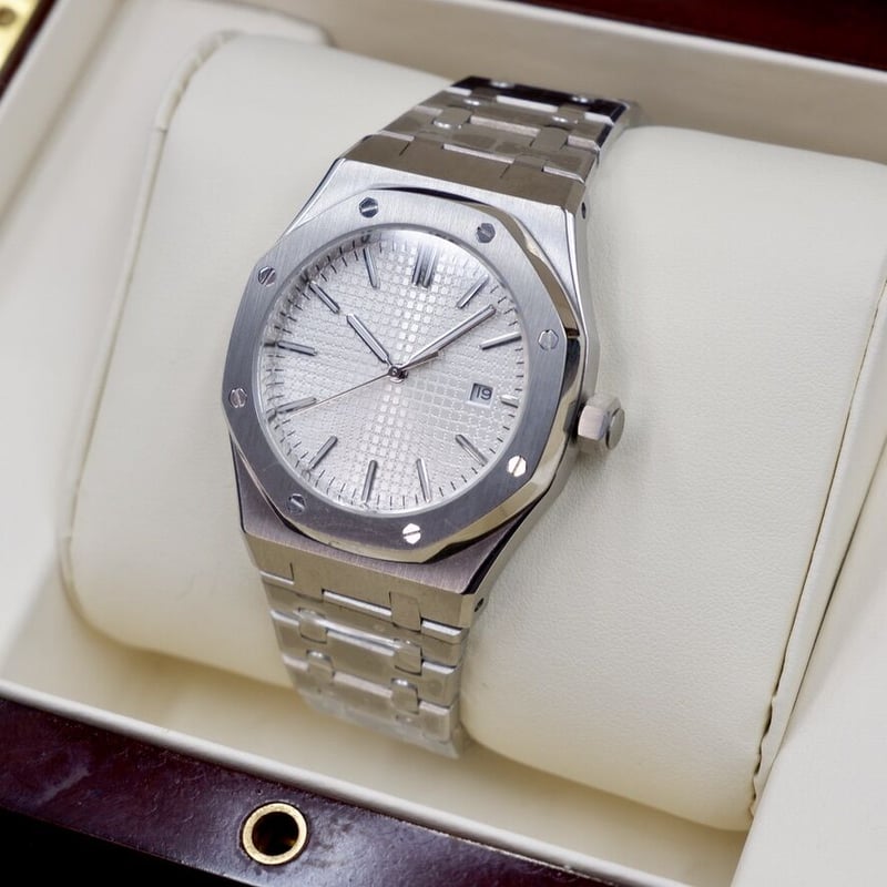 高性能ムーブメント・メンズ腕時計 41mm ロイヤルオーク 希少高級