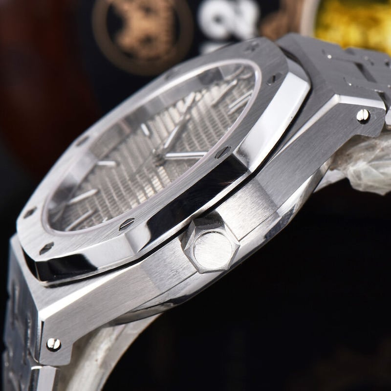 高性能ムーブメント・メンズ腕時計 41mm ロイヤルオーク 希少高級