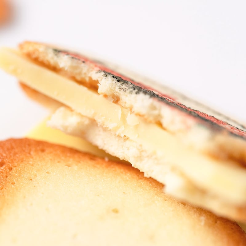 もぐもぐ戦隊ペロっとニャンジャー 8個入り 猫 クッキー ラングドシャ