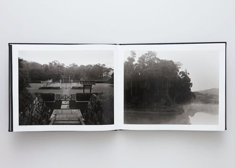 『Emperor of Japan』伊奈 英次【サイン入り】 ---EMPEROR OF JAPAN by Eiji Ina [SIGNED]