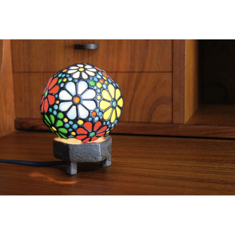 ハンドメイド ステンドグラス ランプ花 ハンドメイド ステンドグラス ランプ花の通販 by ももんが's