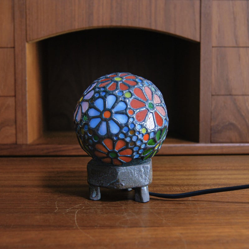 鞠のランプ 花柄』［ステンドグラス］ランプ オブジェ 焼物 | verre