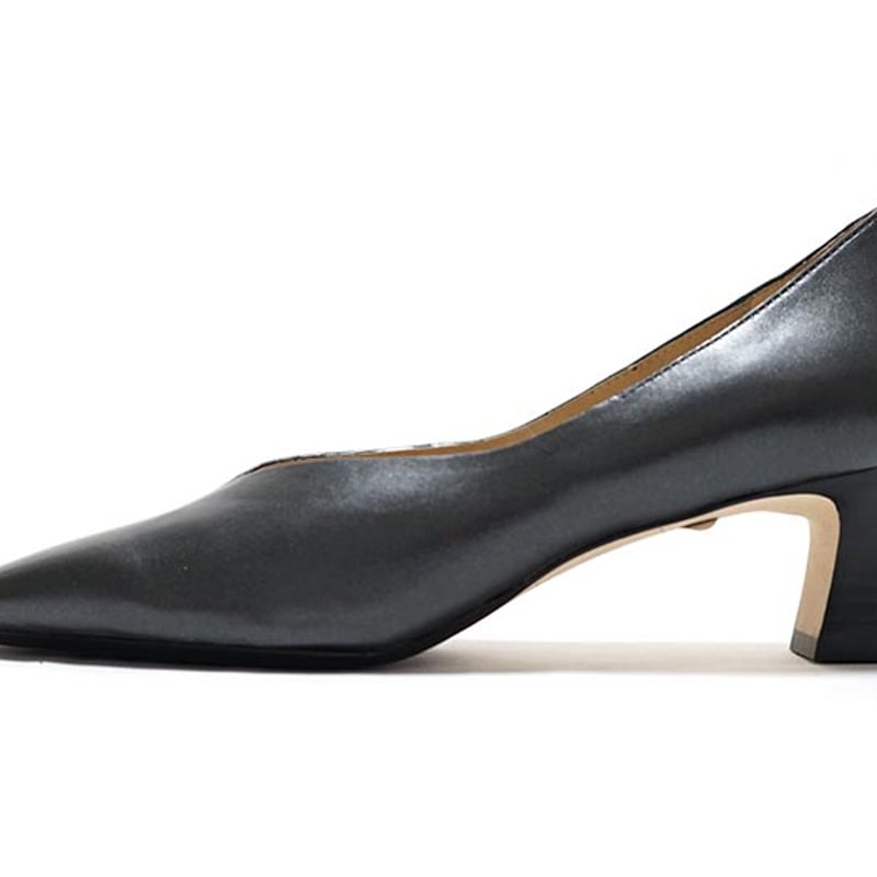 YOSHITO ヨシト　スエード 赤　パンプス　5cm 低めヒール　24cm YOSHITO ヨシト スエード 赤 パンプス 5cm 低めヒール 24cm