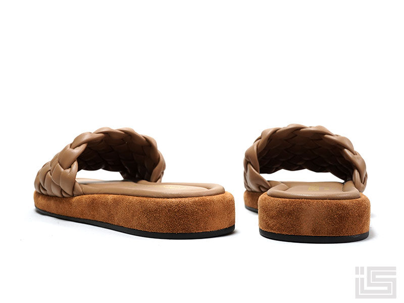 CORSO ROMA 9 コルソローマノーヴェ PONZA02 Beige ブレイドサンダル
