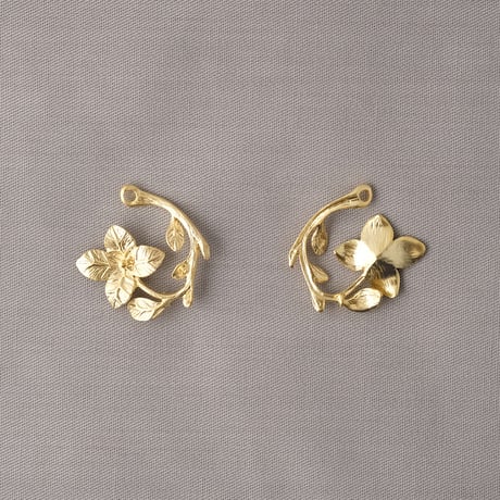 くるんとしたお花のチャーム