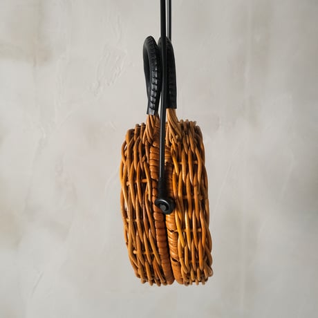 ARARG ROUND SHOULDER BAG