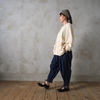 宵闇の tuck pants