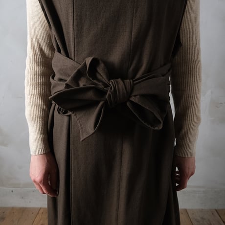 言葉なき sleeveless tablier robe