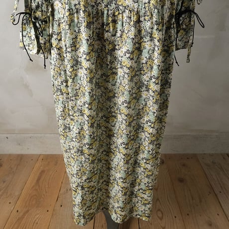 月にぬれた花 drop waist dress