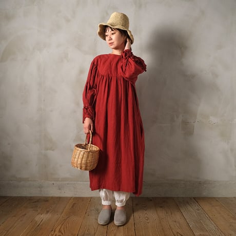 かげとひかりの round yoke dress