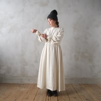 月暈の gather dress