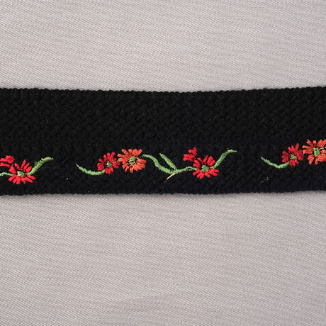 赤いお花刺繍のリボン　ブラック＜幅33mm＞
