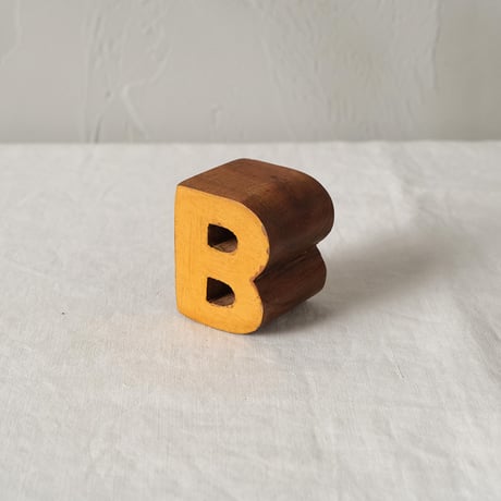 ウッドアルファベットブロック（カラー）