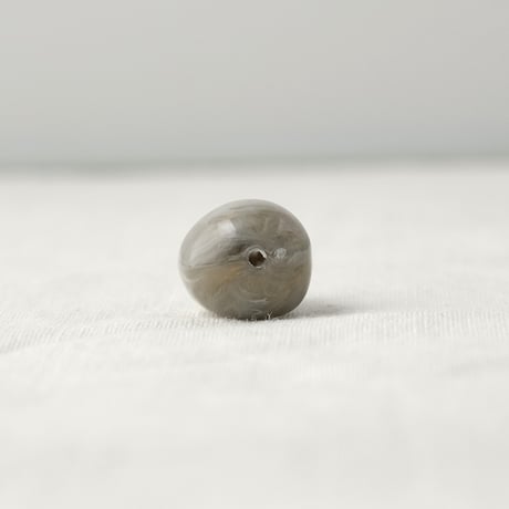 ころんとした縦長ビーズ