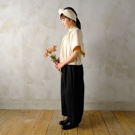 儚きかげ backless blouse