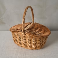 ウィッカーバスケット　蓋付き