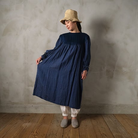 月夜の round yoke sleeve dress