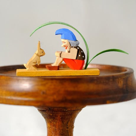 ドイツ工芸品　小人とウサギ