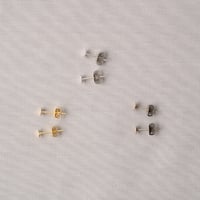 4mm平台付きポストピアス