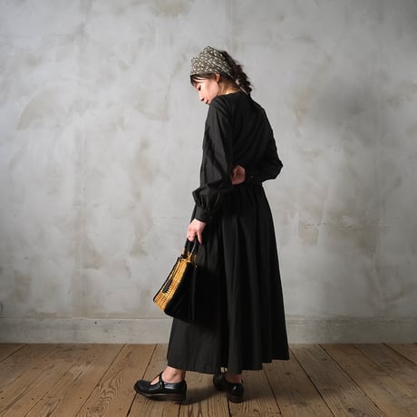 春霞む embroidery yoke dress