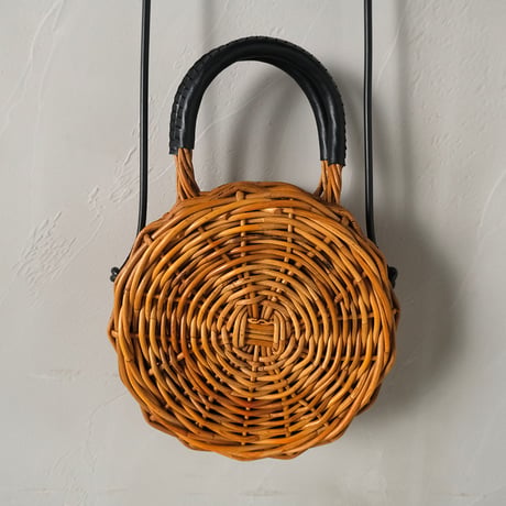 ARARG ROUND SHOULDER BAG