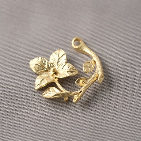 くるんとしたお花のチャーム