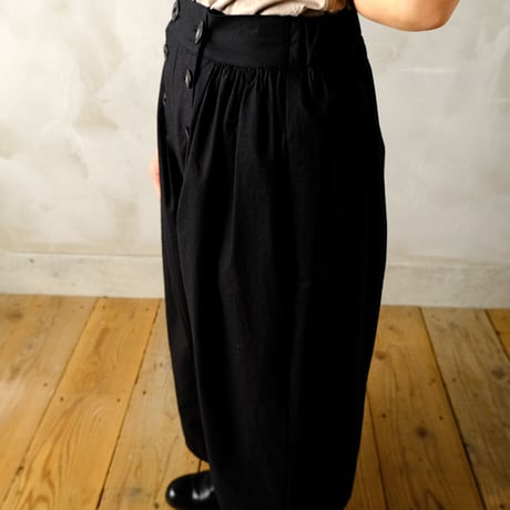 影添う baggy trousers