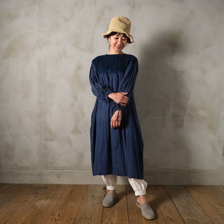 月夜の round yoke sleeve dress