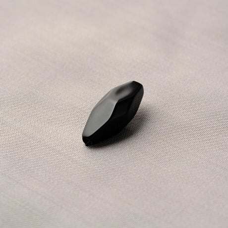 ブラックひし形ビーズ