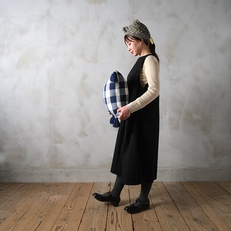 言葉なき sleeveless tablier robe