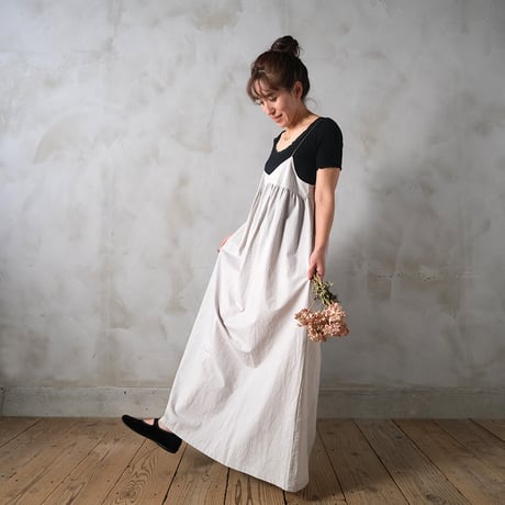 淡き夜の over camisole dress