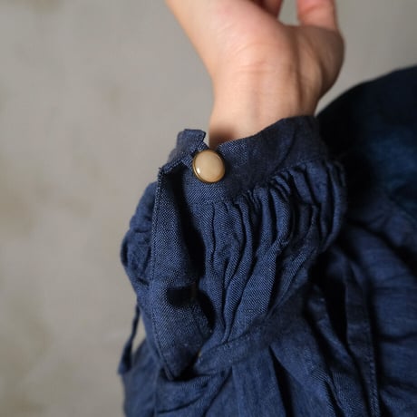 月夜の round yoke sleeve dress