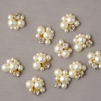 パールとビジューのカボション