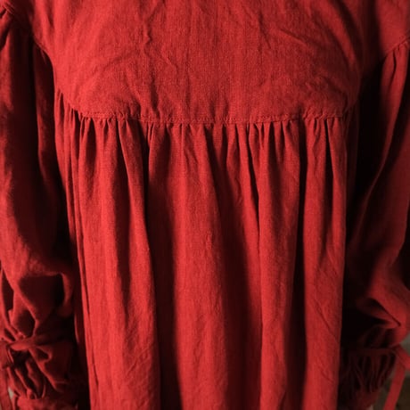 かげとひかりの round yoke dress