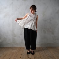 路傍の花 back open sleeveless blouse