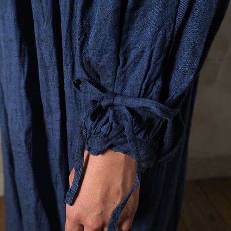 月夜の round yoke sleeve dress