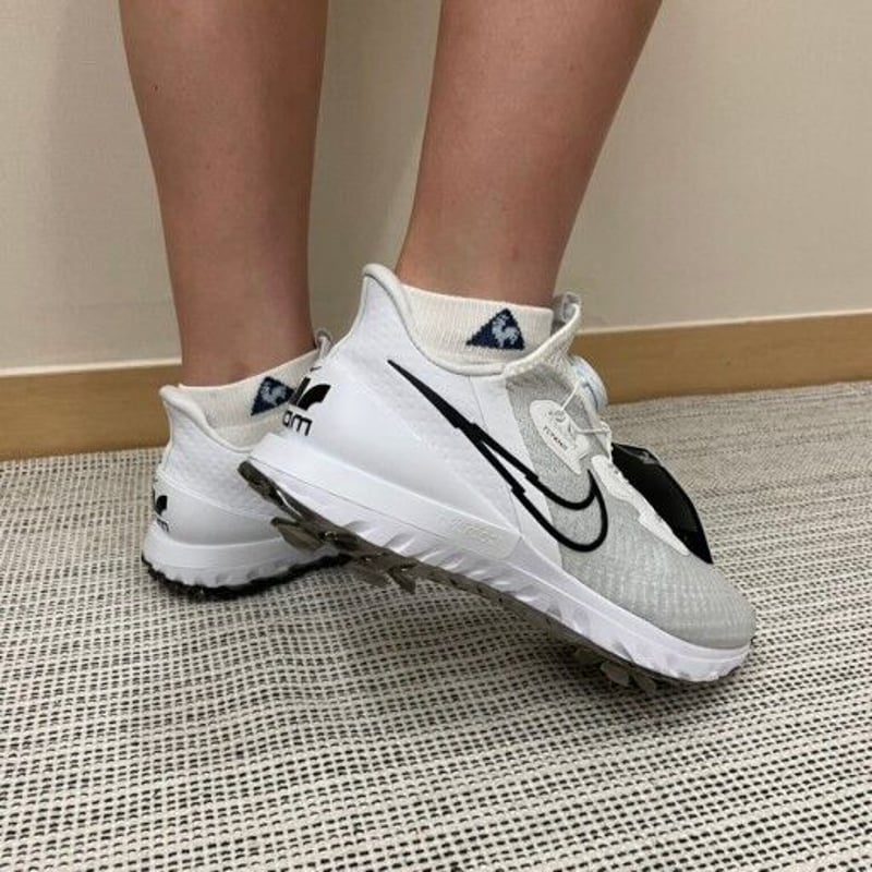 新品未使用　韓国　NIKE ゴルフ