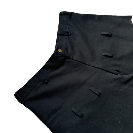 Monochrome dot shorts