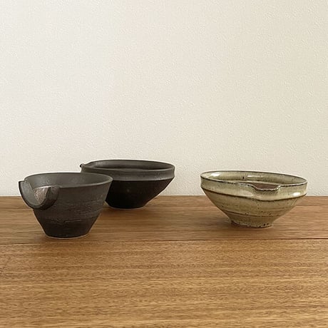 片口すり鉢4寸 鉄黒